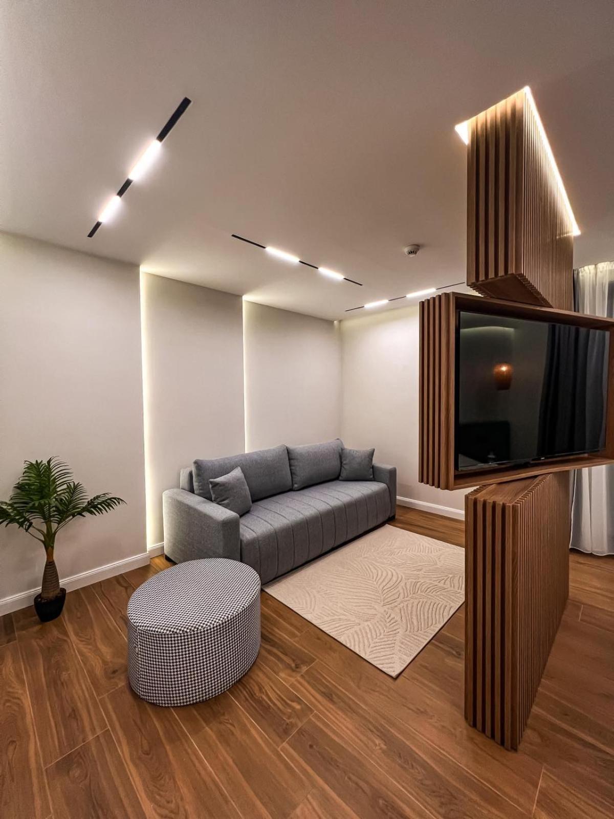 Hotel Teuta Улцинь Екстер'єр фото